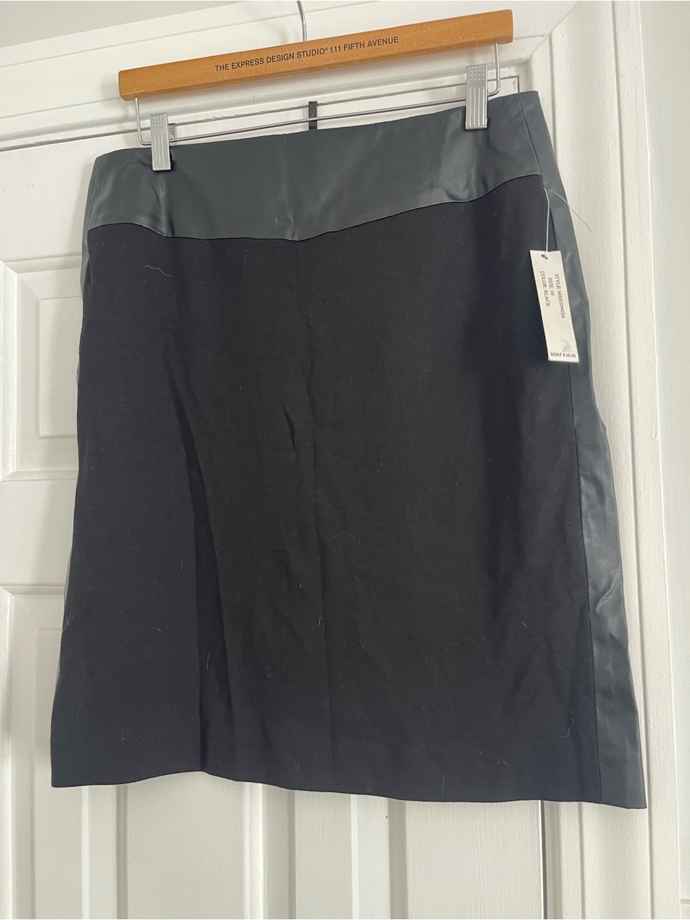 Larry Levine Black Faux Leather Trim Pencil Skirt